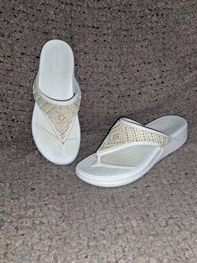 CROCS-Monterey Diamante Wedge-Off White Sandal-Dual Comfort-Sz 6-Excellent